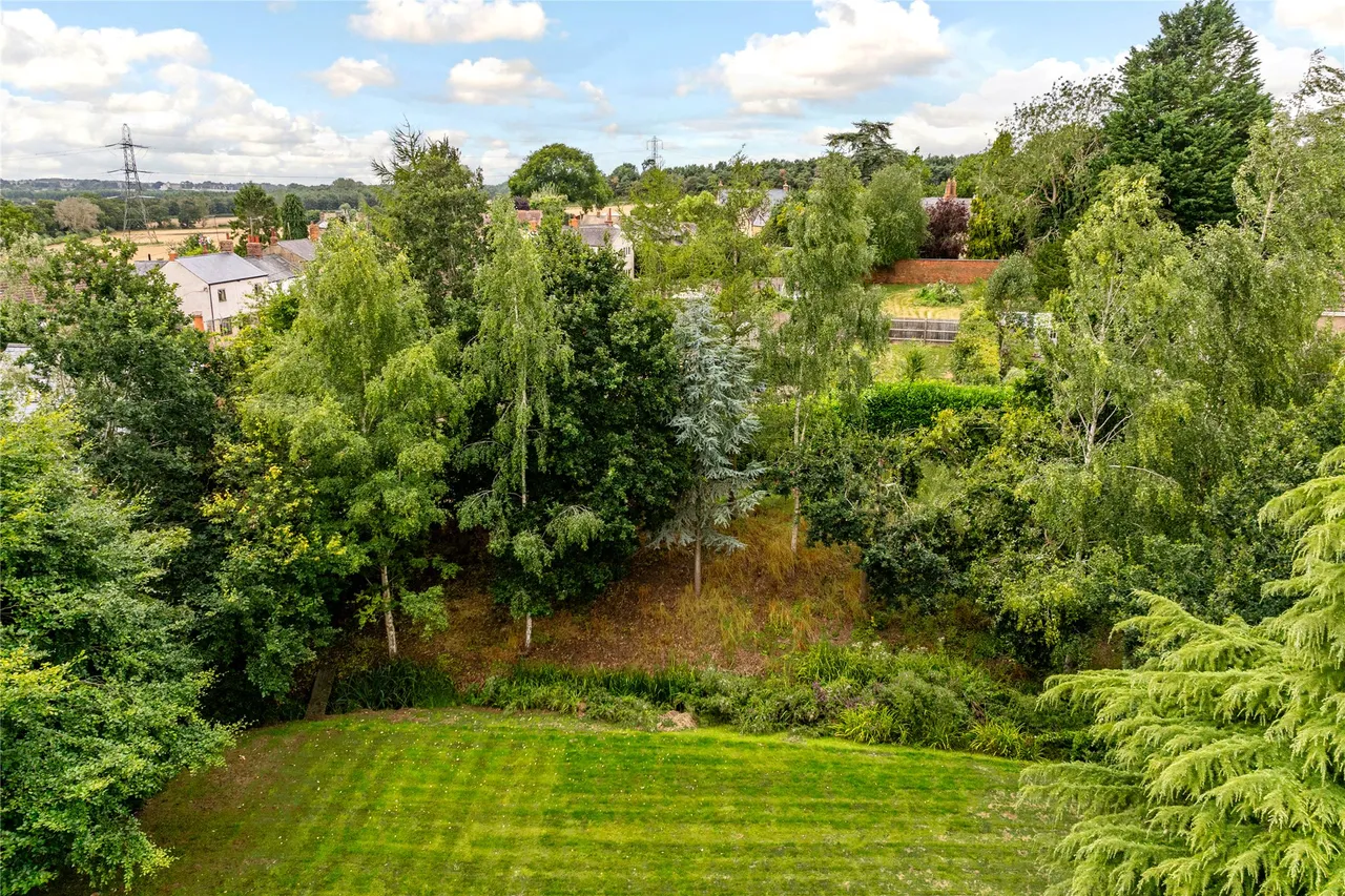 Main Road, Shutlanger, NN12, photo 7