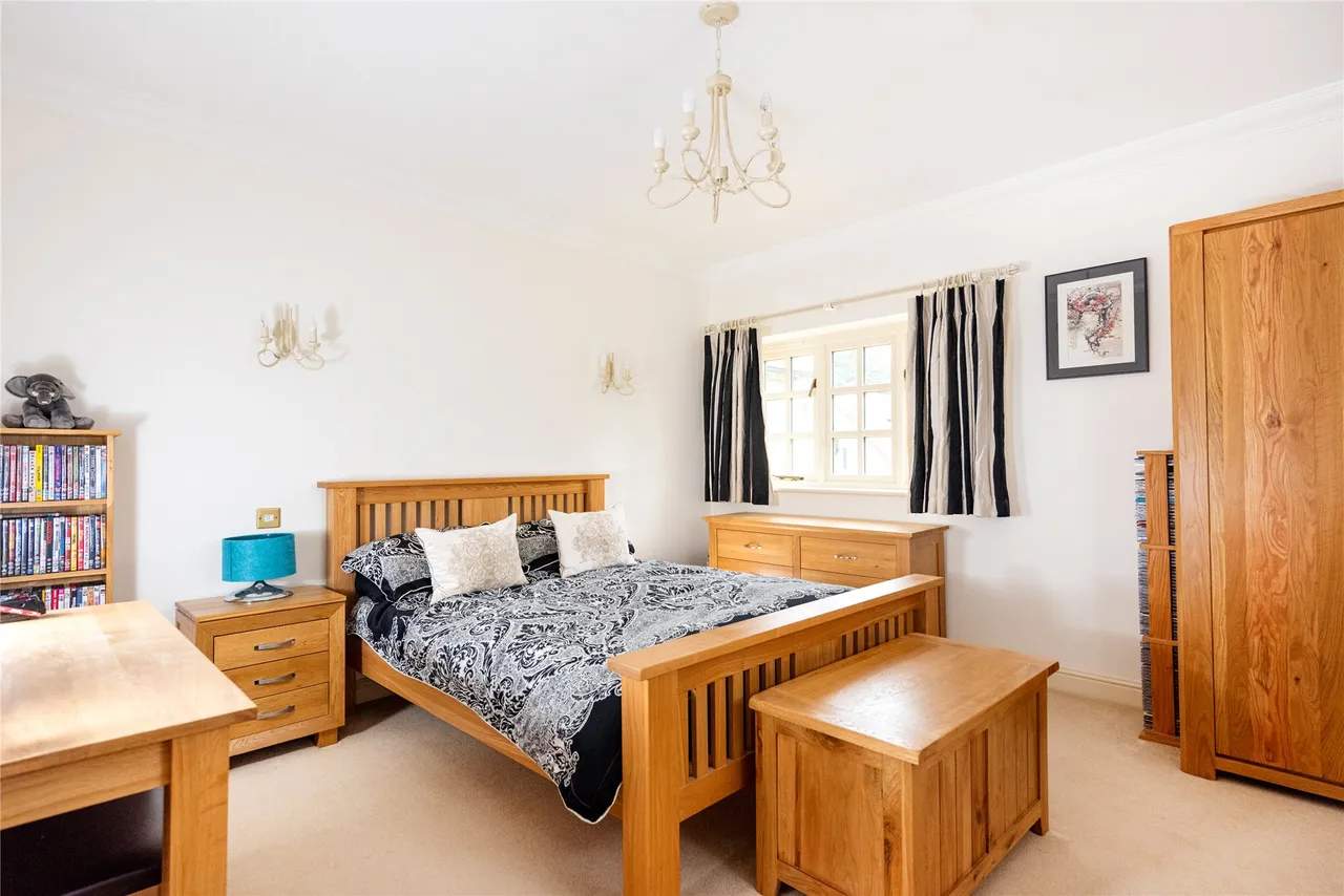 Main Road, Shutlanger, NN12, photo 14