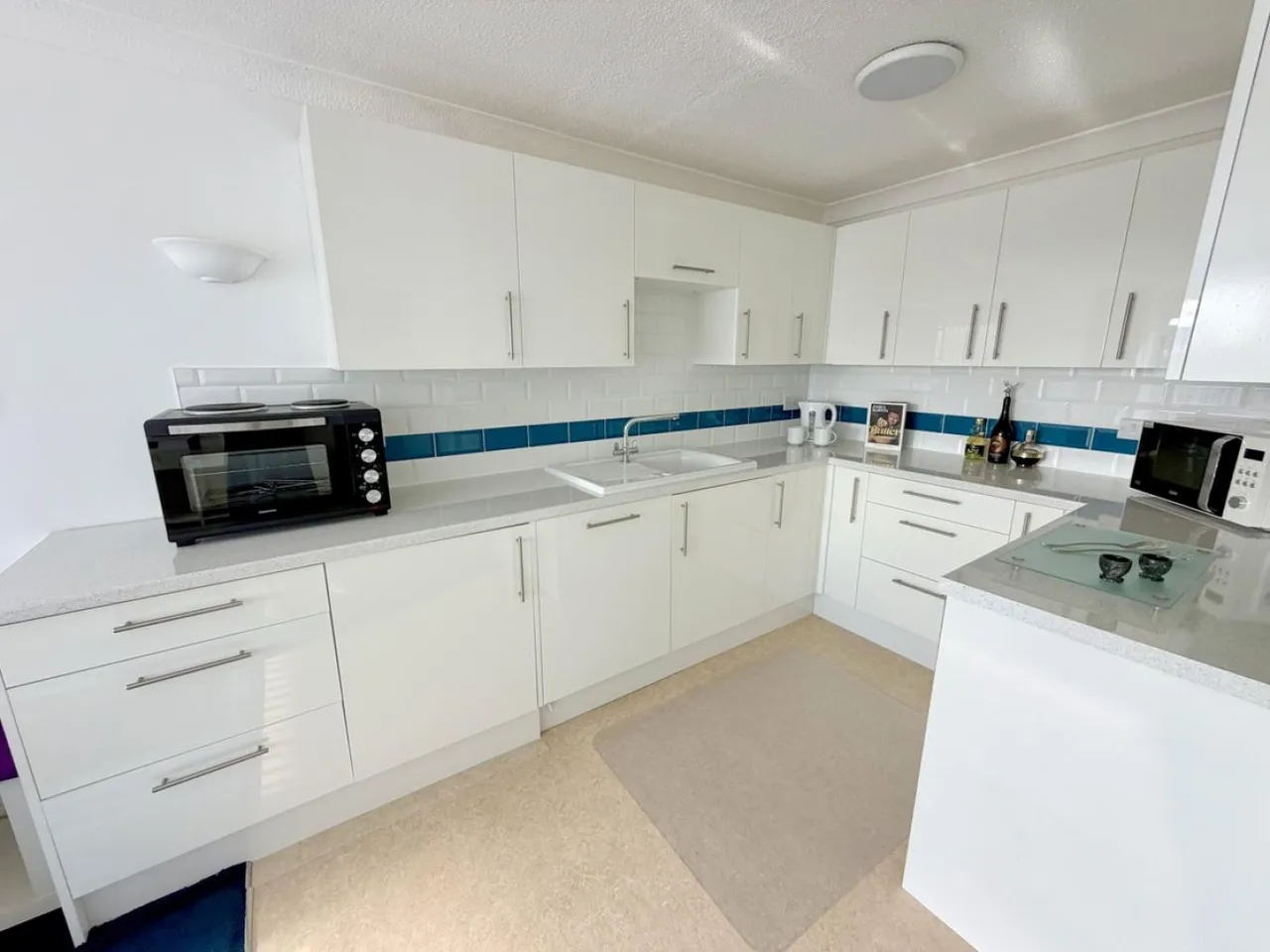 Homeview House, BH15, photo 2