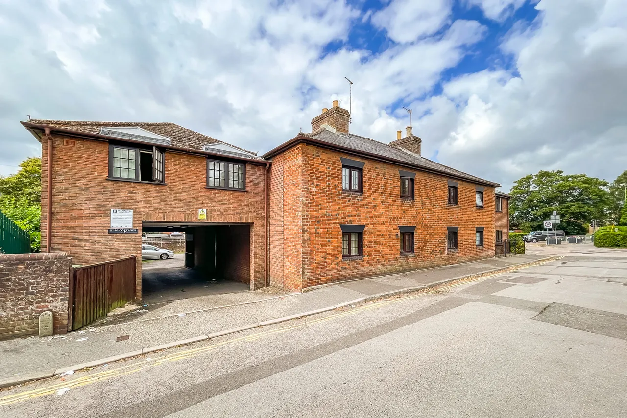 3 Elm Cottages Quomp, Ringwood, Ringwood, BH24 1NS, photo 3
