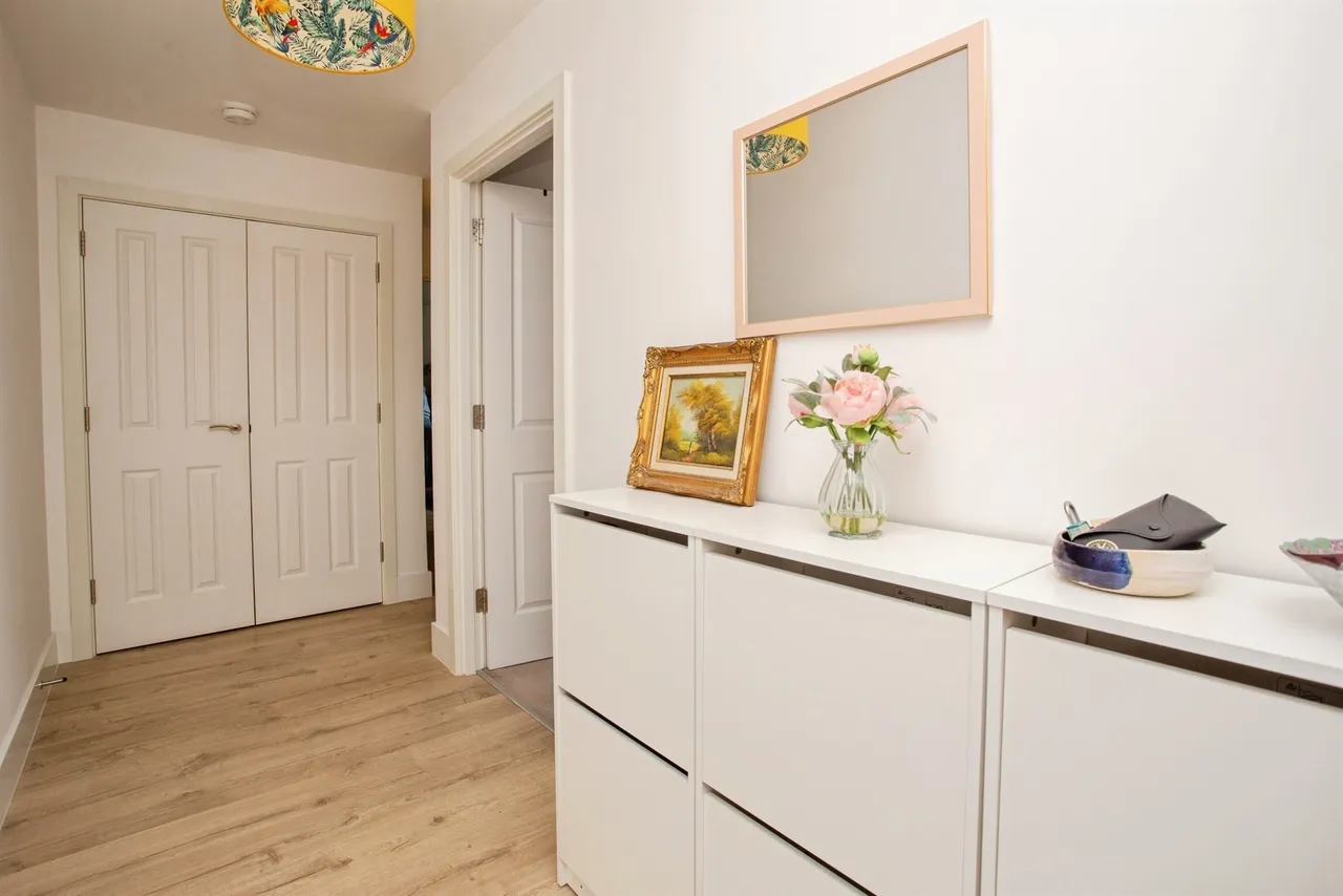 Lyon Road, Harrow, photo 11