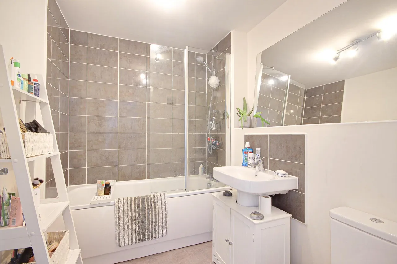 Goose Bay Drive Kingsway, Quedgeley, Gloucester, GL2, photo 9
