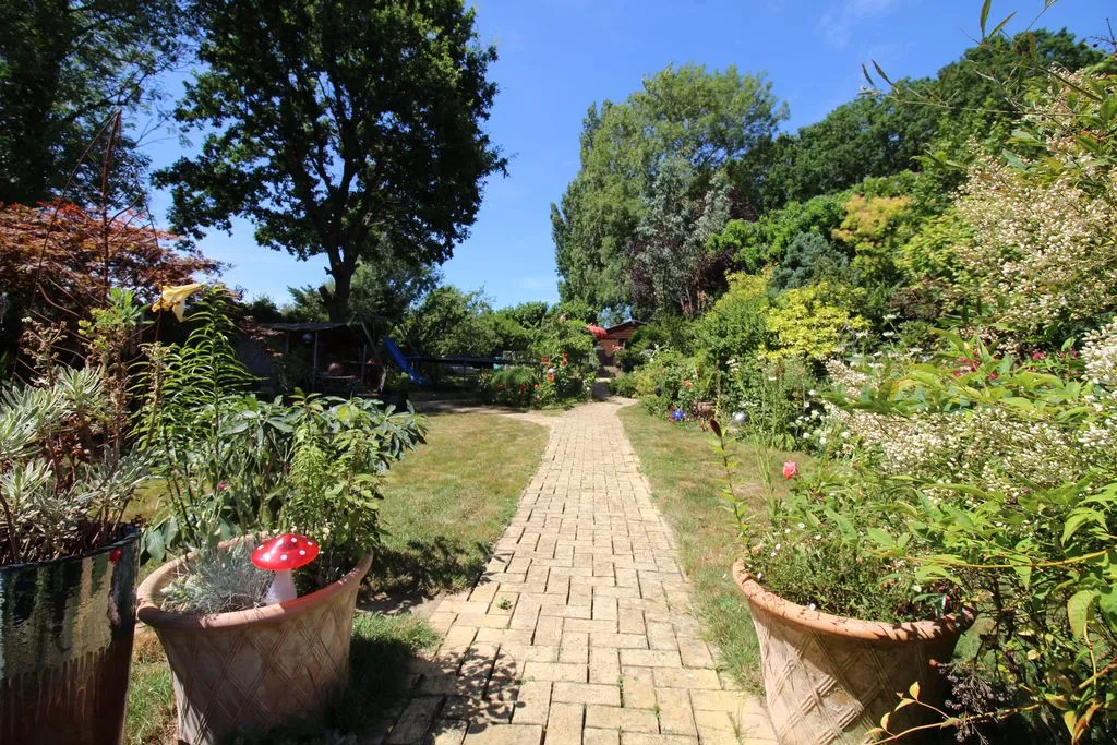 Hadlow Road, Tonbridge, photo 16