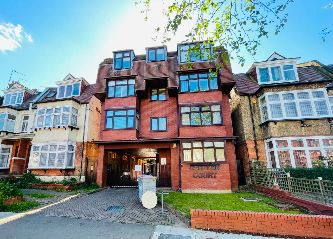 Nether Street, London, N3, photo 10