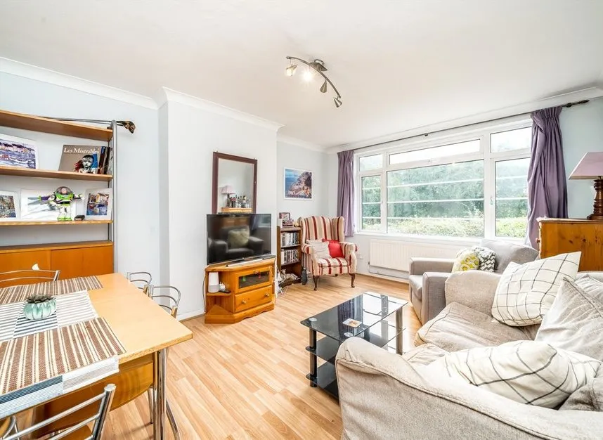 Manor Vale, Brentford, TW8, photo 2