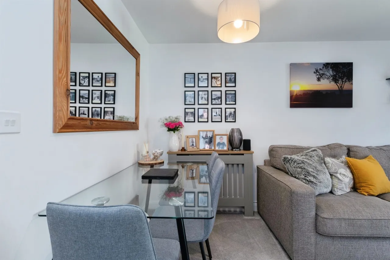 Becket Crescent, Bearwood, BH11, photo 4
