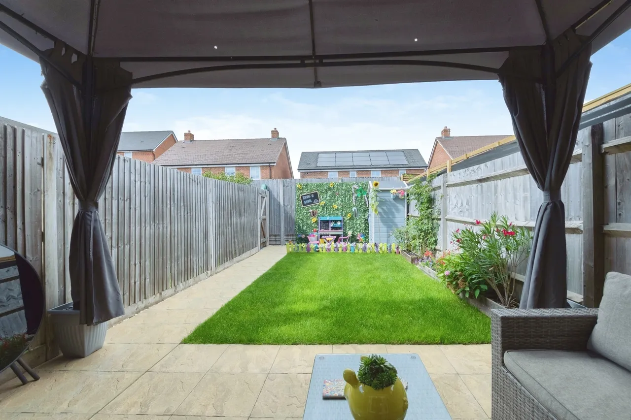 Becket Crescent, Bearwood, BH11, photo 19
