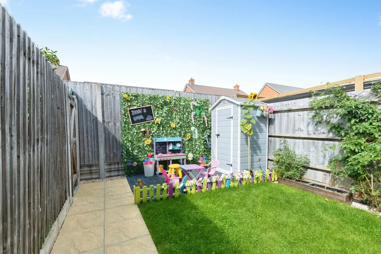 Becket Crescent, Bearwood, BH11, photo 21