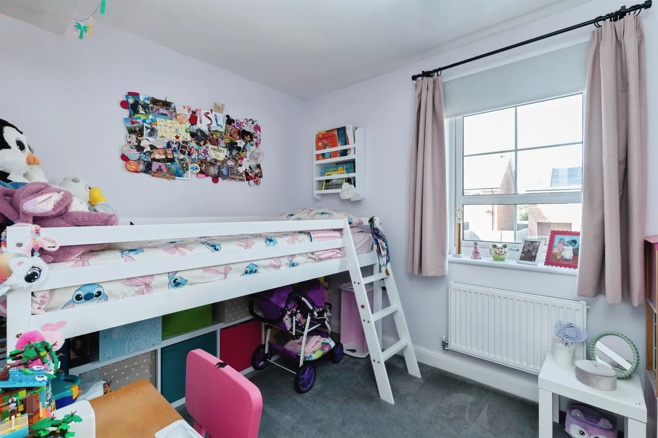 Becket Crescent, Bearwood, BH11, photo 11