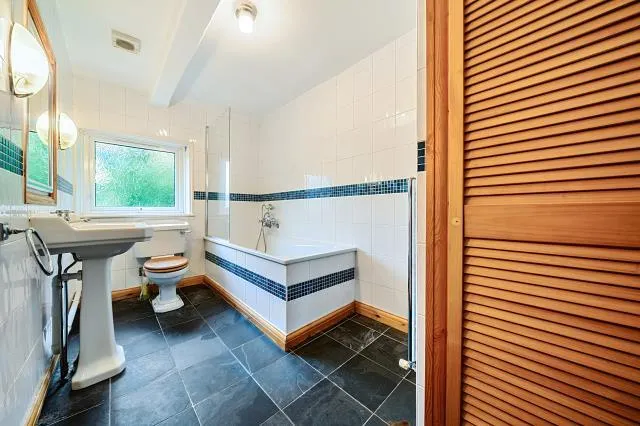 Swan Street, Kingsclere, RG20, photo 14