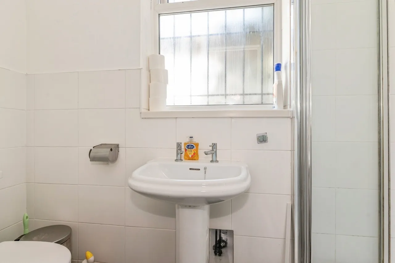 Dock Road, Tilbury, Essex, RM18, photo 8