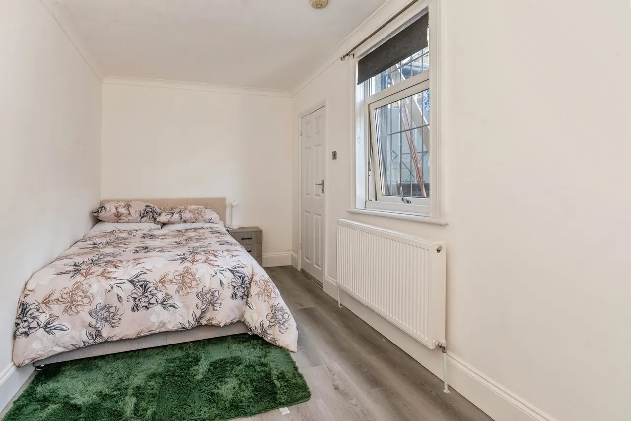 Dock Road, Tilbury, Essex, RM18, photo 9