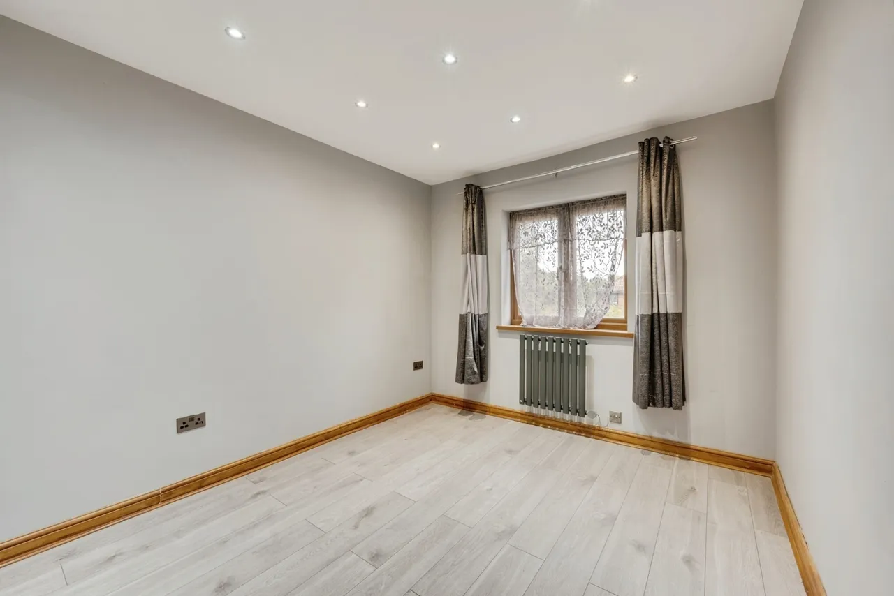 Russell Way, Sutton, SM1, photo 14