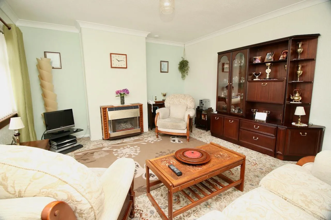 Millbrae Avenue, Chryston, G69 9LX, photo 3