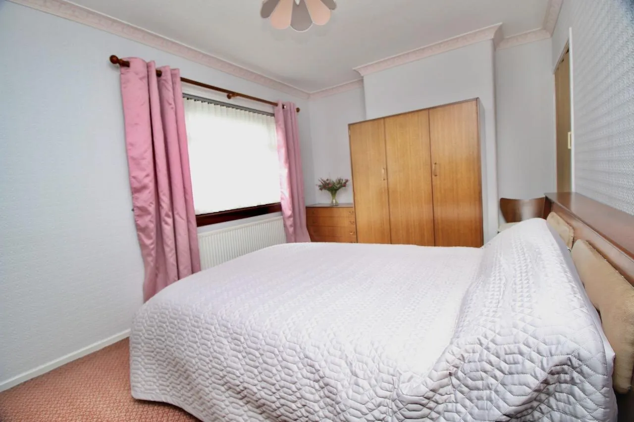 Millbrae Avenue, Chryston, G69 9LX, photo 12