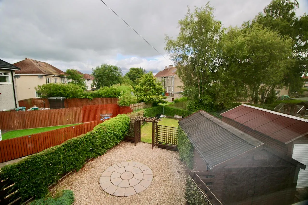 Millbrae Avenue, Chryston, G69 9LX, photo 15