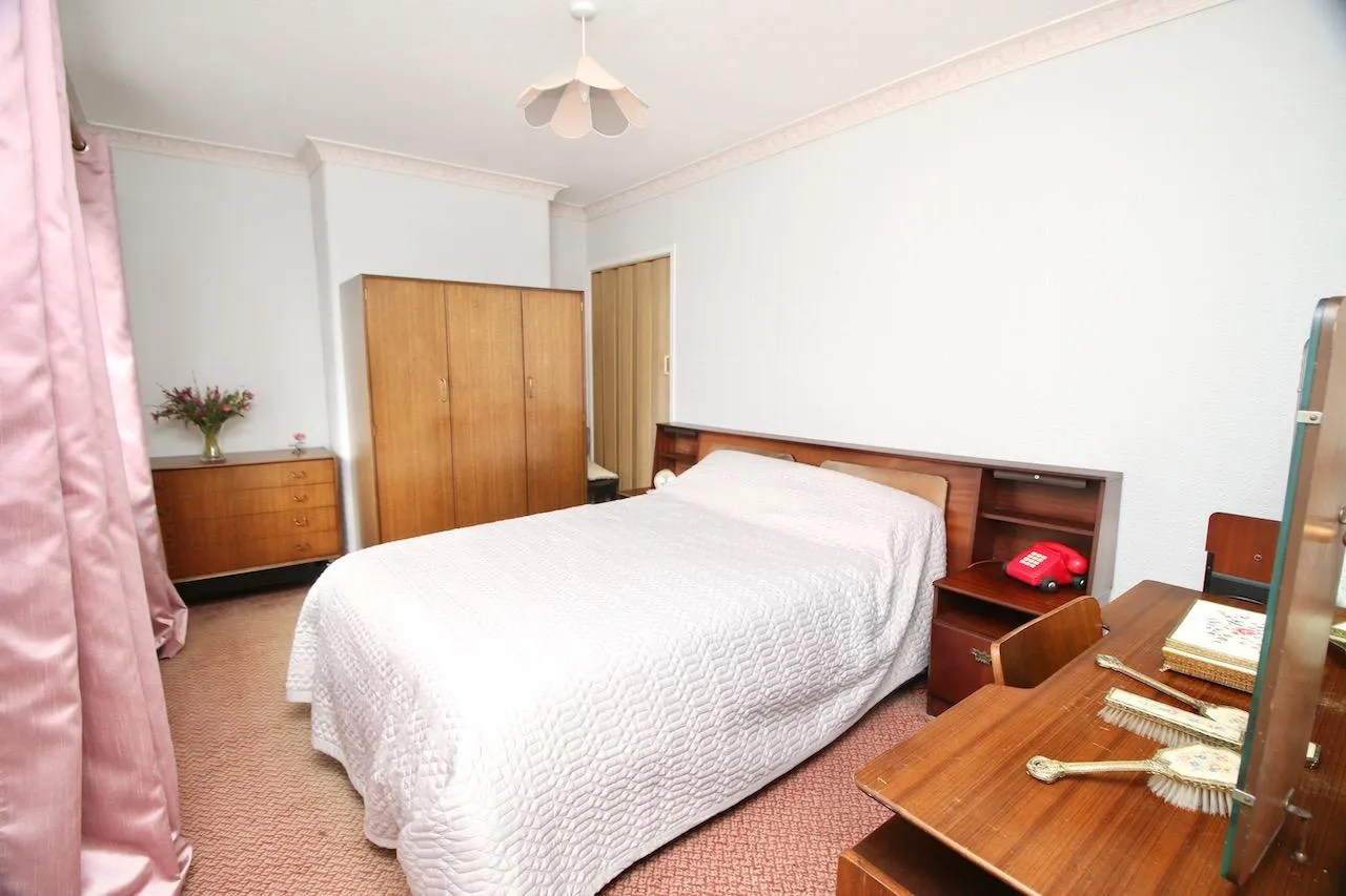Millbrae Avenue, Chryston, G69 9LX, photo 11