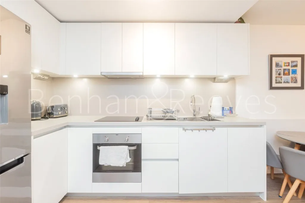 Tierney Lane, Fulham, W6, photo 3