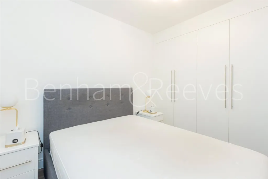 Tierney Lane, Fulham, W6, photo 5