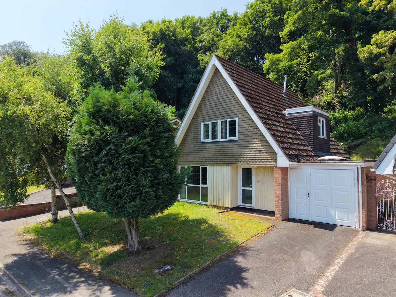 3 bed house for sale — Woodfield Heights, Tettenhall, Wolverhampton, WV6