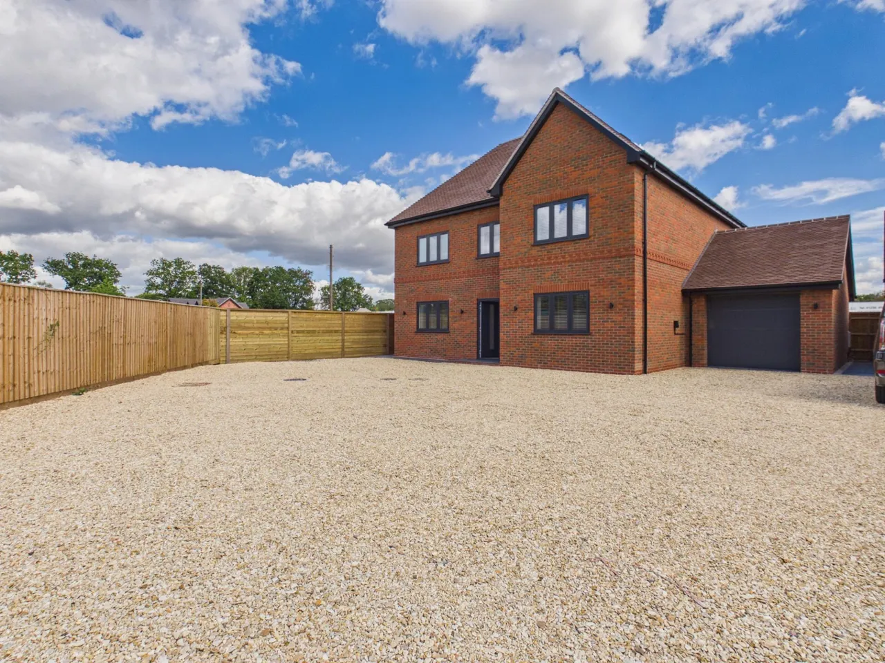 Aldermaston Road, Pamber Green, Tadley, RG26, photo 2