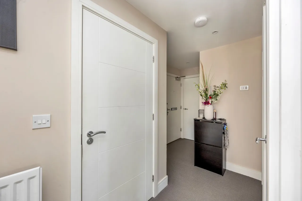 Longhurst Avenue, Horsham, RH12, photo 5