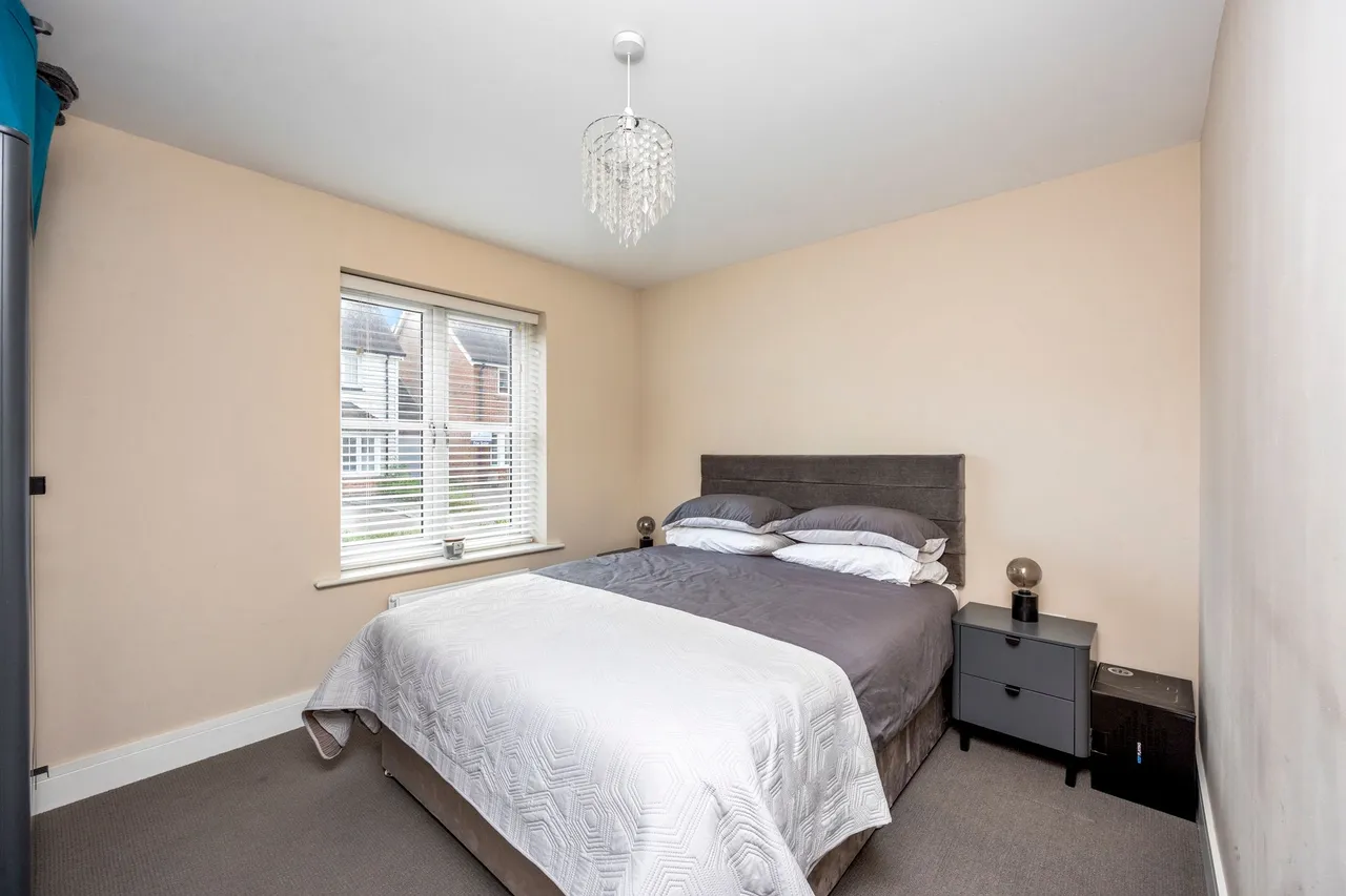 Longhurst Avenue, Horsham, RH12, photo 13