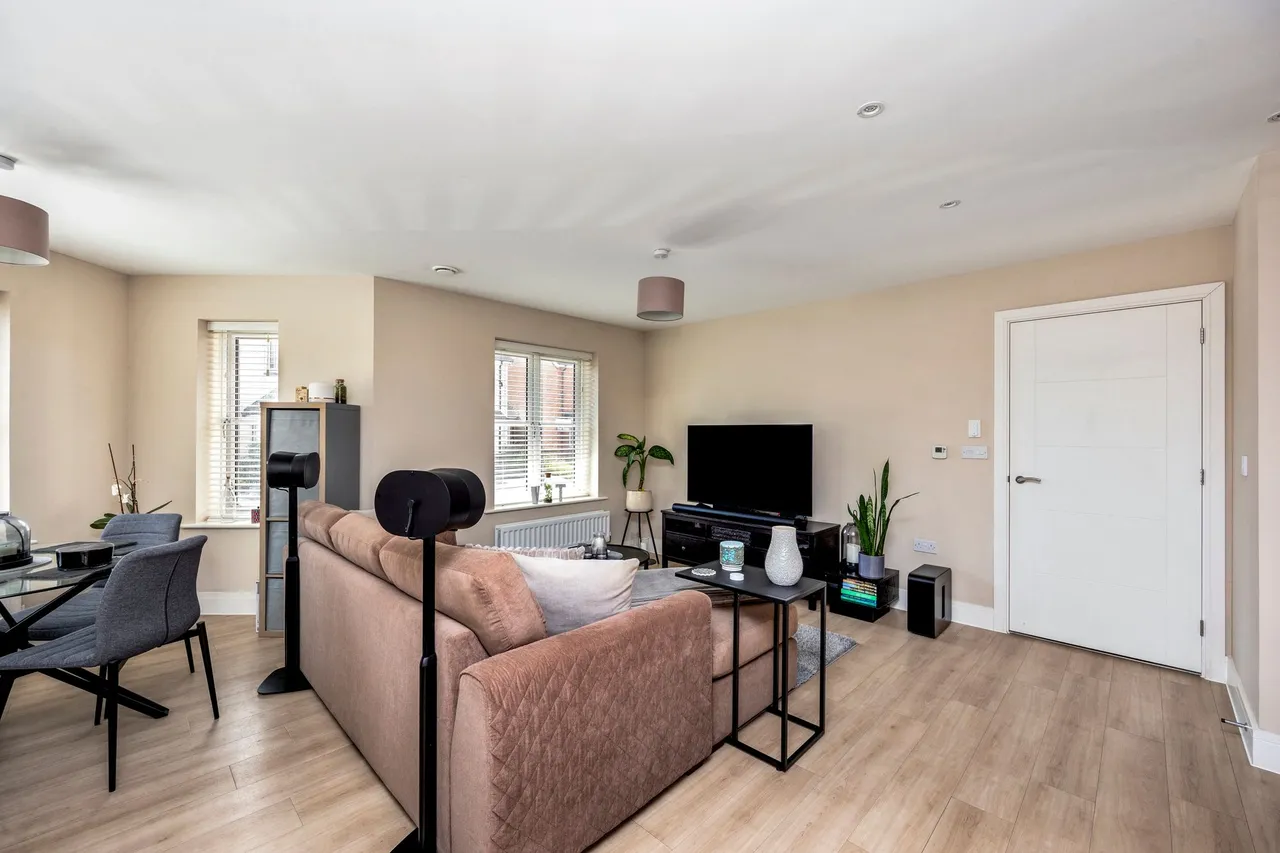 Longhurst Avenue, Horsham, RH12, photo 7