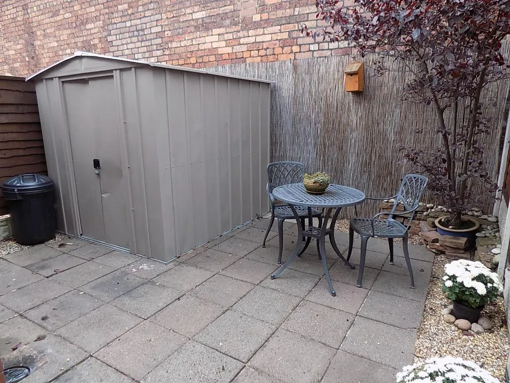 Carrs Court, Morton, CA2, photo 8
