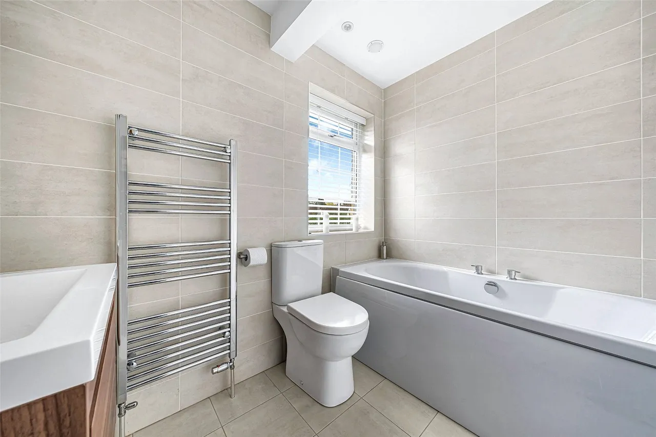 Woodham Waye, Woking, GU21, photo 20