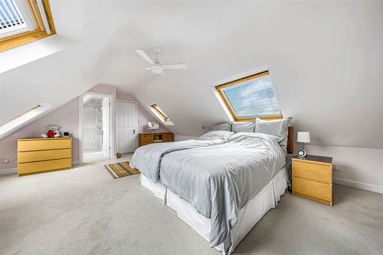 Woodham Waye, Woking, GU21, photo 13