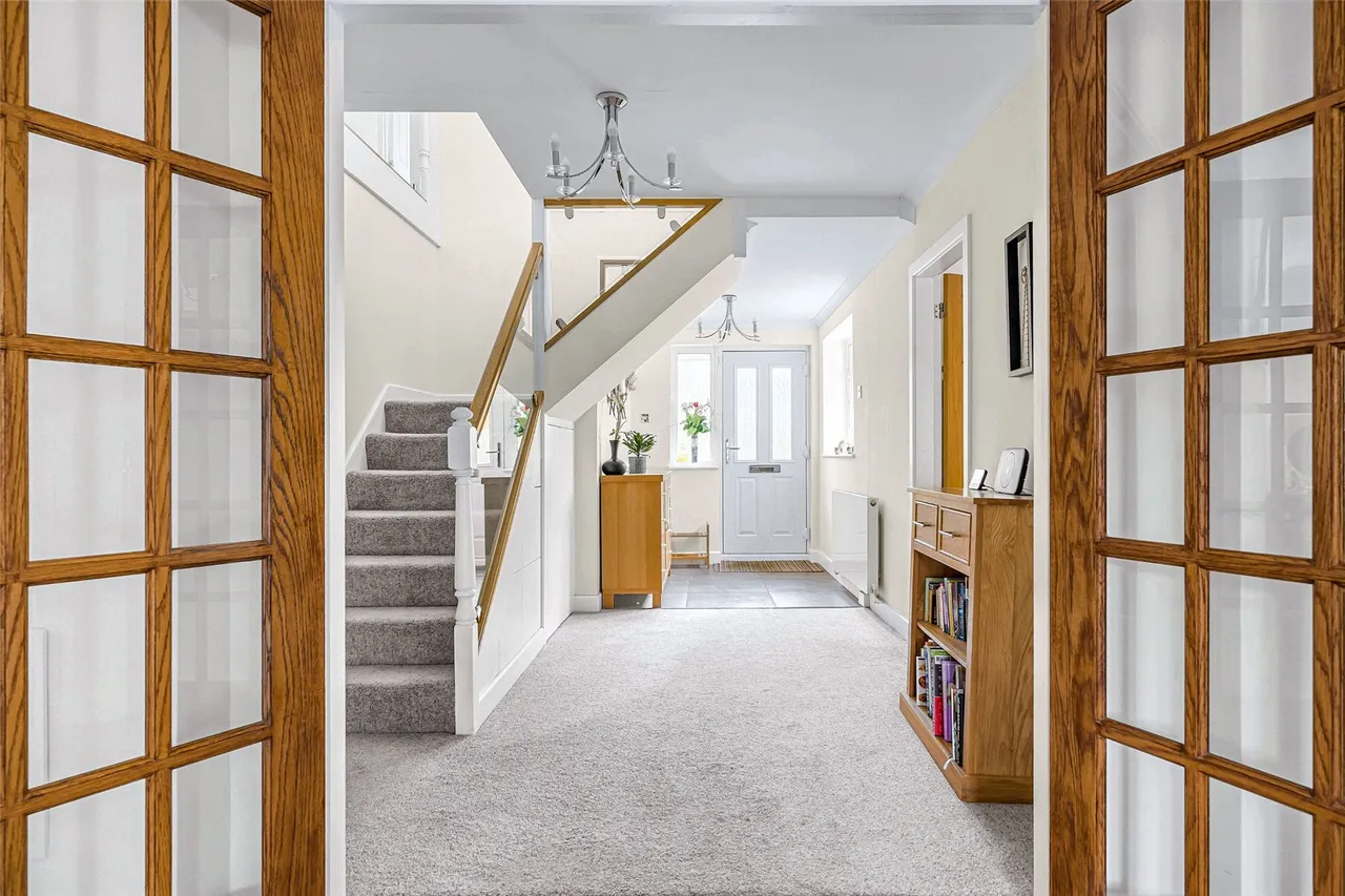 Woodham Waye, Woking, GU21, photo 2