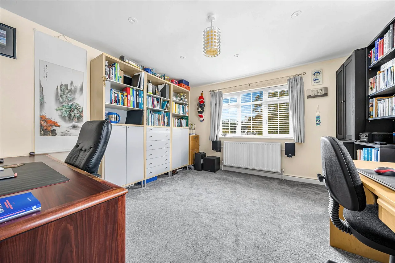 Woodham Waye, Woking, GU21, photo 19