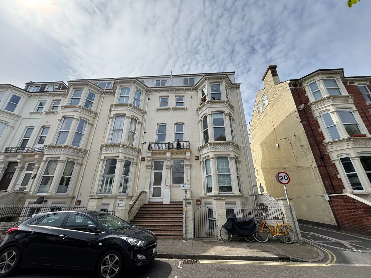 2 bed flat to rent — Clarendon Road, Southsea, Portsmouth, PO4