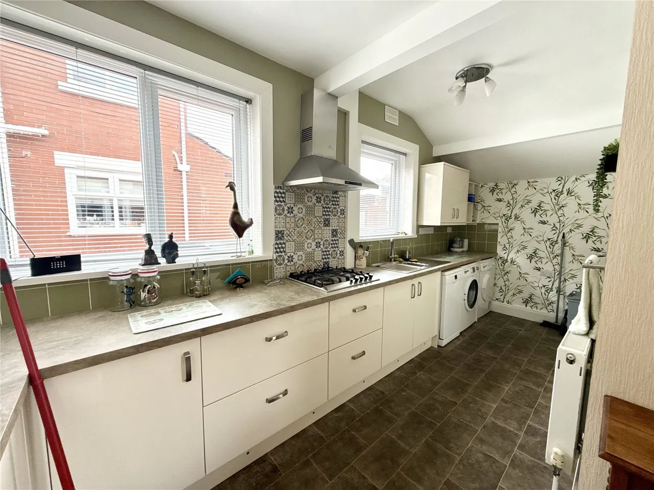 Devon Avenue, Fleetwood, FY7, photo 4