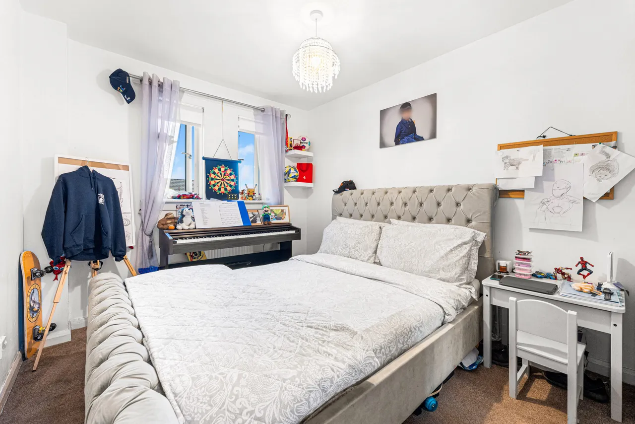 Glanderston Avenue, Newton Mearns, photo 8