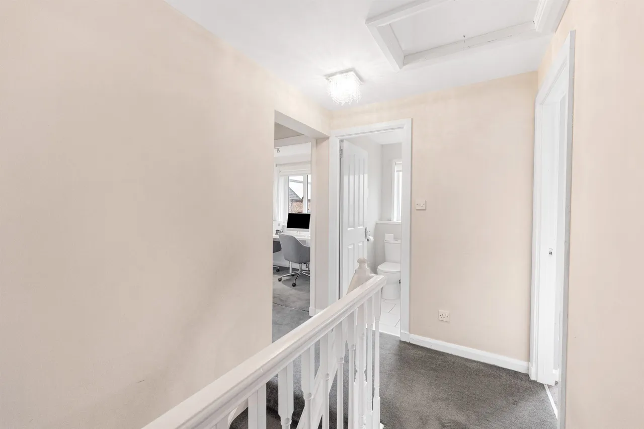 Glanderston Avenue, Newton Mearns, photo 6