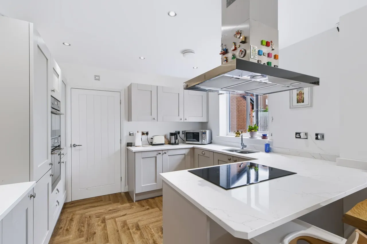 Winterbourne Gardens, Warrington, WA4 3EF, photo 4
