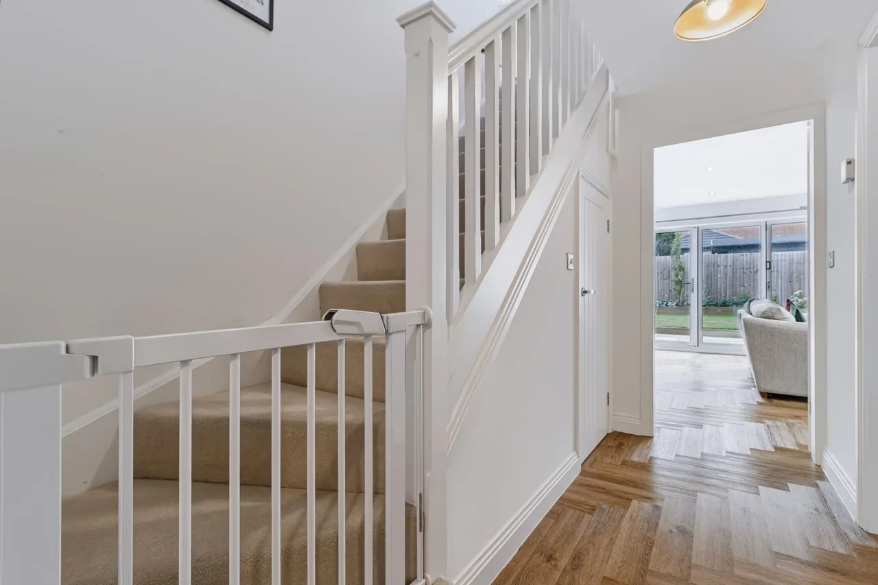 Winterbourne Gardens, Warrington, WA4 3EF, photo 8
