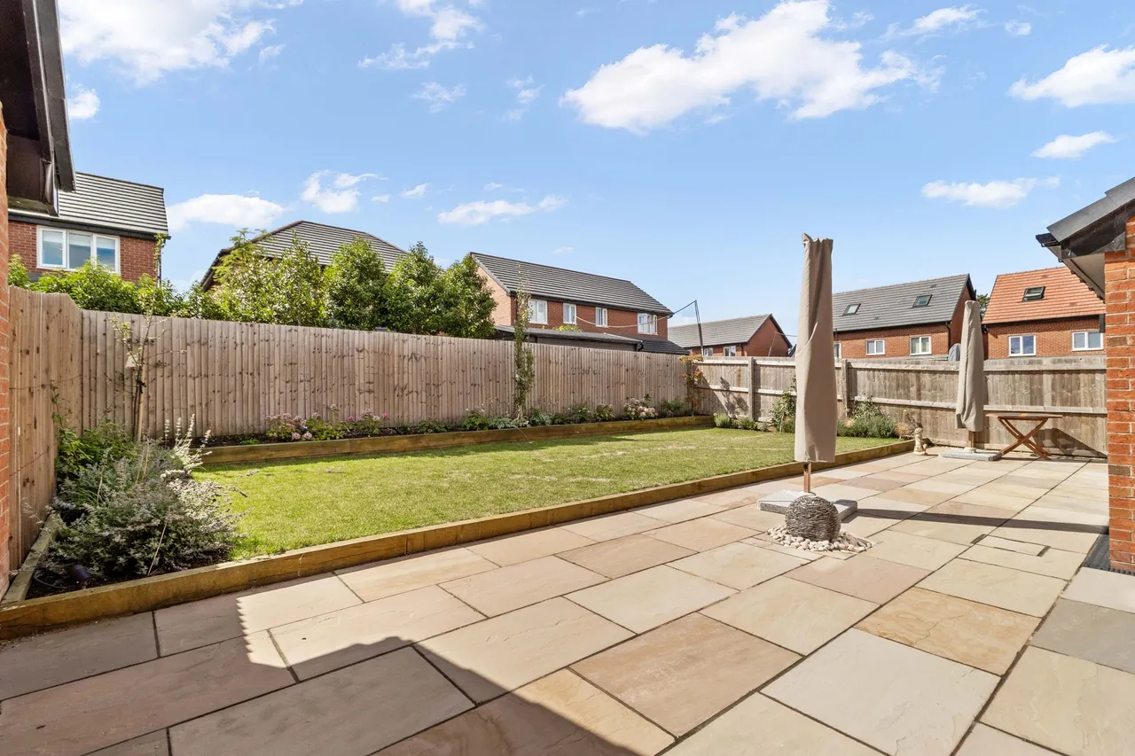 Winterbourne Gardens, Warrington, WA4 3EF, photo 18