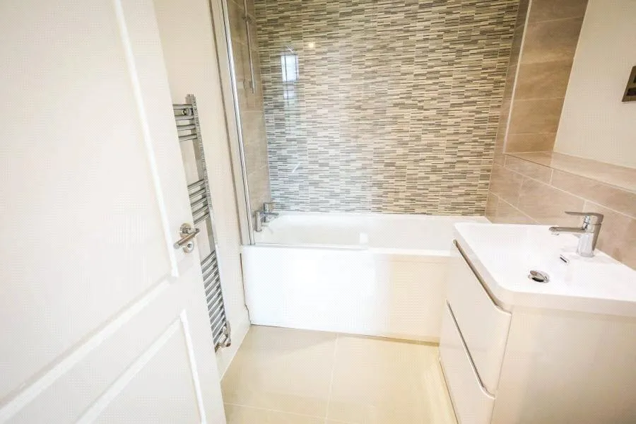 Ferma Lane, Great Barrow, CH3, photo 6