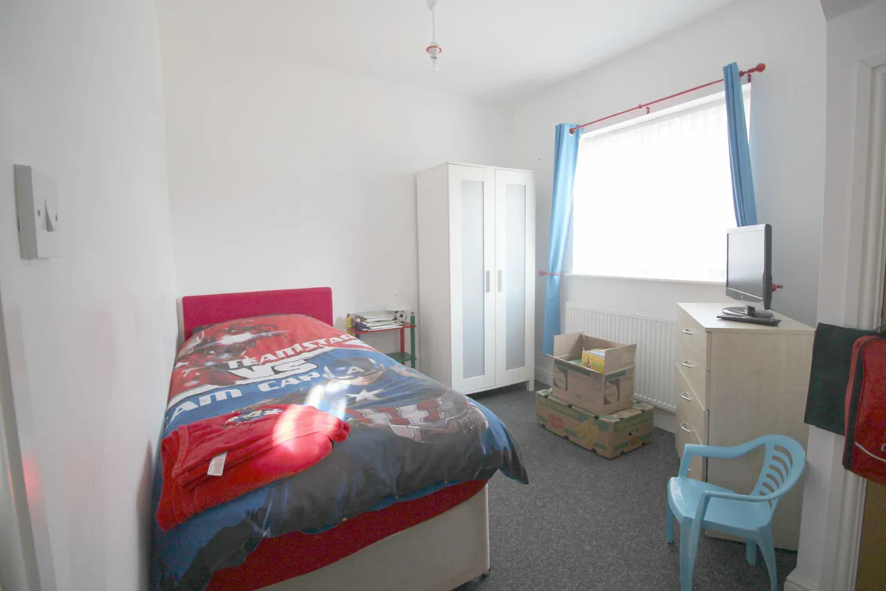 Litherland Road, Bootle, Liverpool, L20 3HZ, photo 5