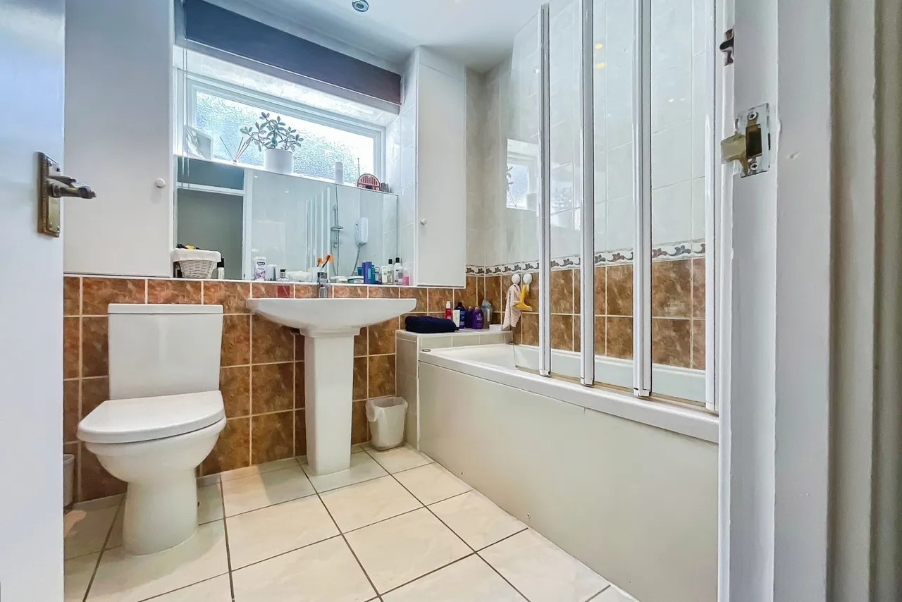 More Close, Purley, CR8, photo 19