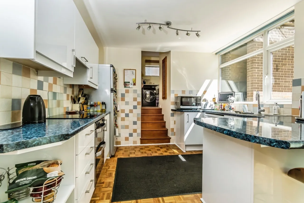 More Close, Purley, CR8, photo 5