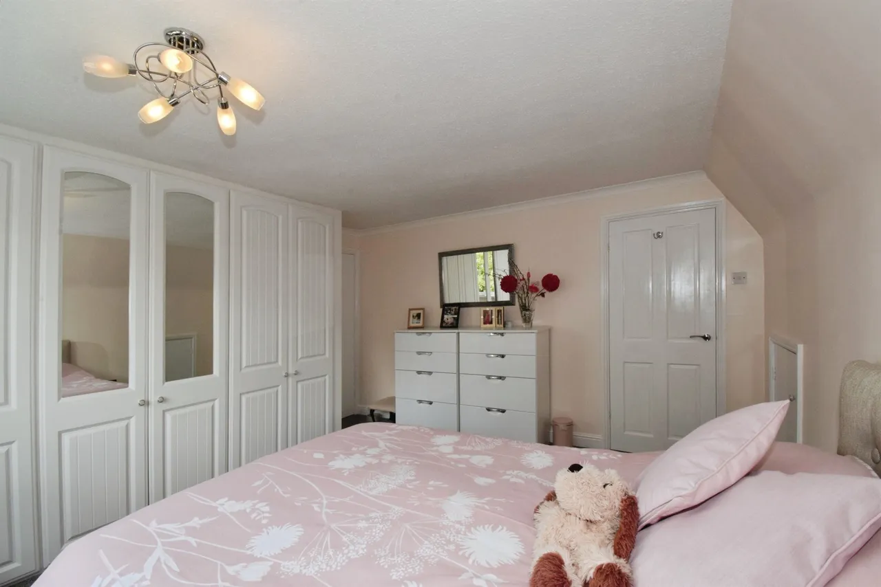 Fiona Drive, Thurnby, Leicester, photo 6