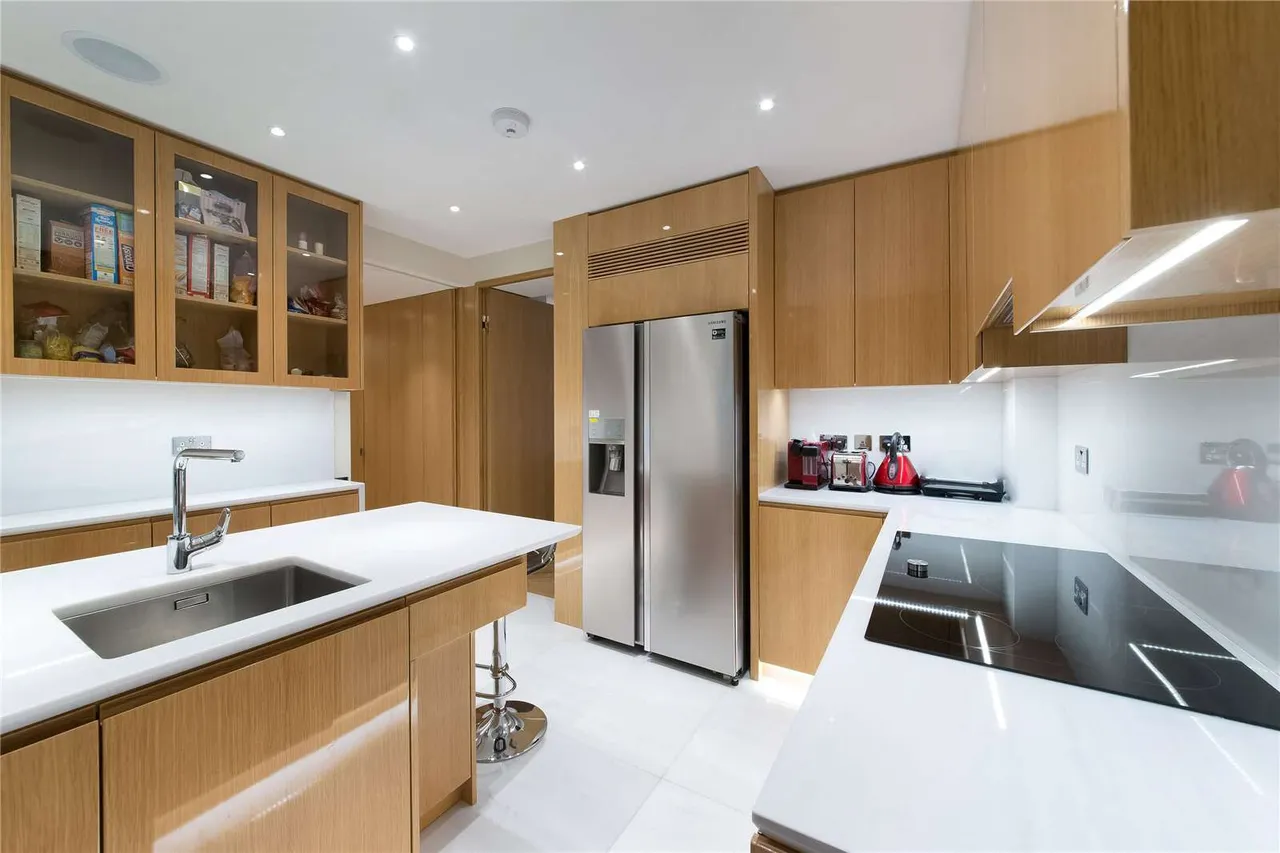 Upper Grosvenor Street, London, W1K 2NW, photo 3