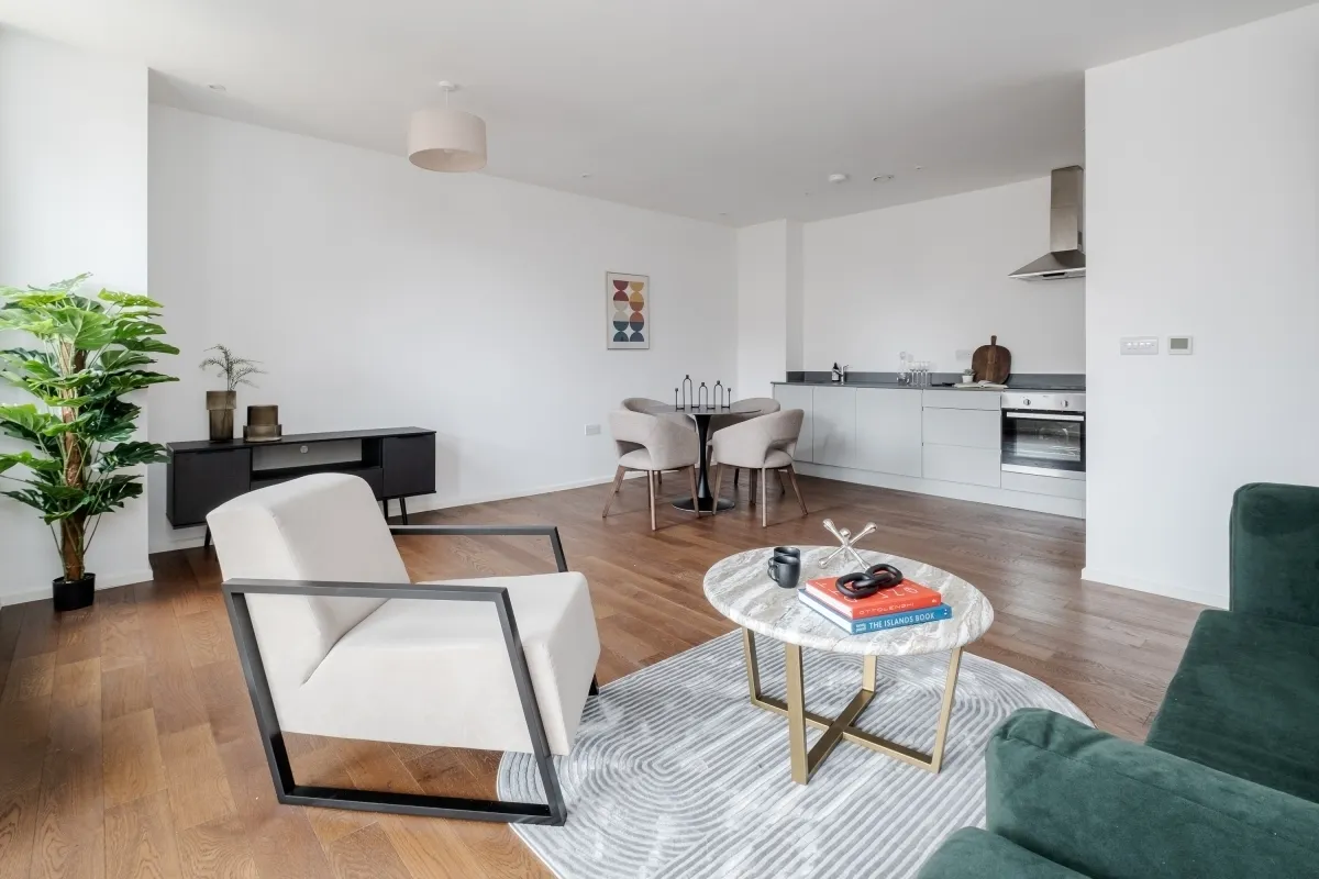 2 bed flat to rent, Gransden Avenue, London, E8