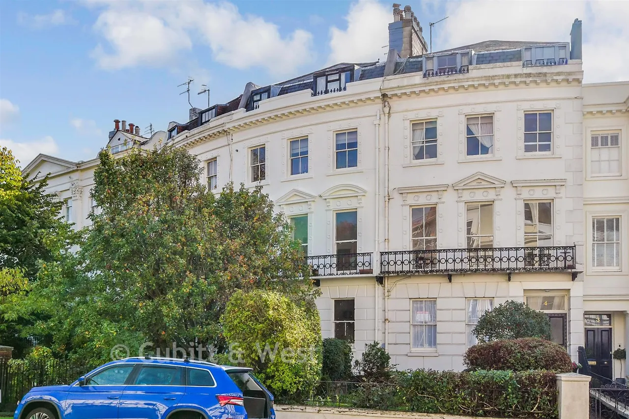 Montpelier Crescent, Brighton, BN1, photo 2