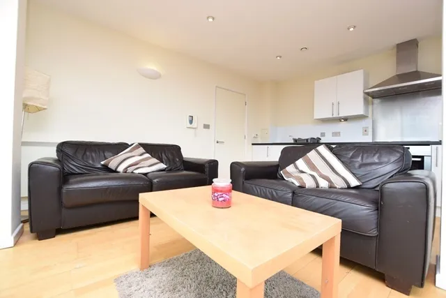 West Street, S1, photo 2