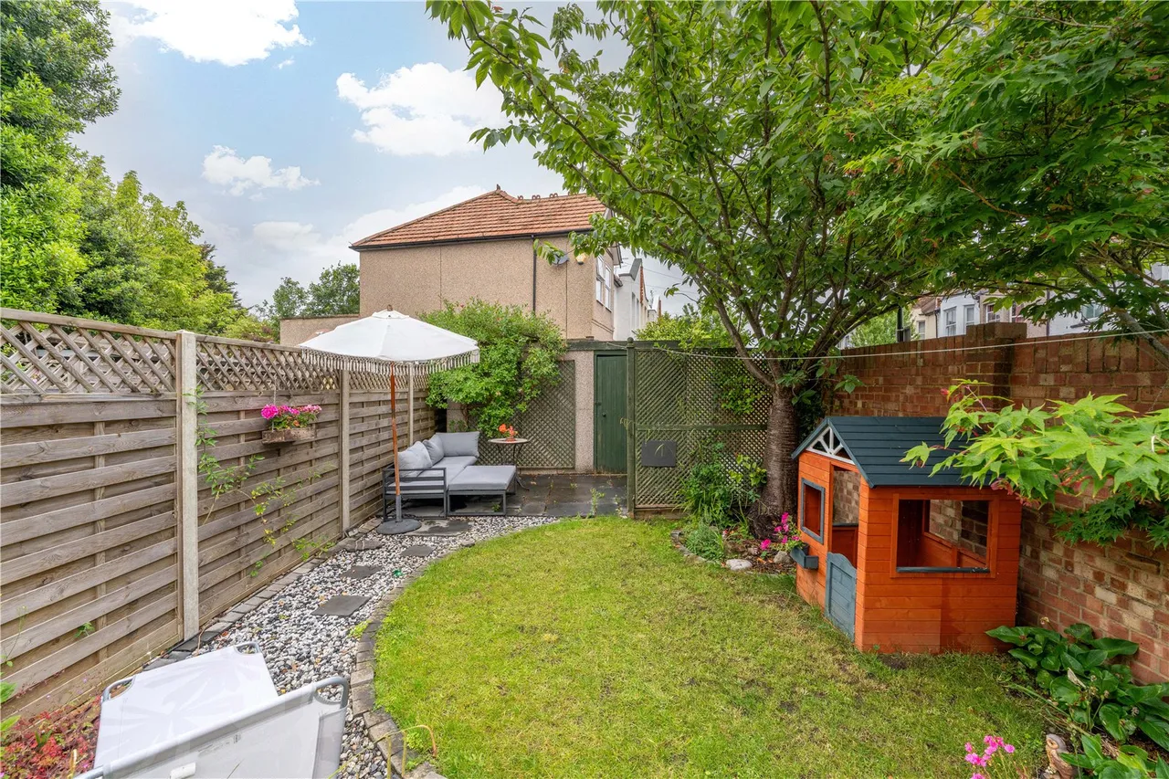 Nelson Road, Whitton, TW2 7AY, photo 12